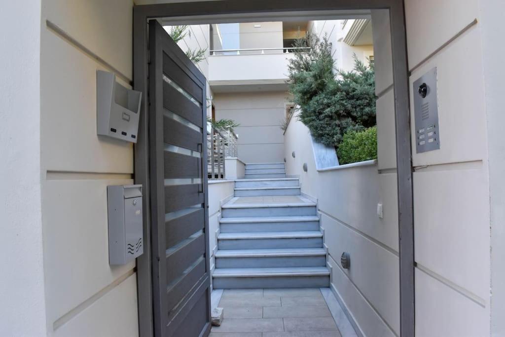 Apartment In Peania Paiania